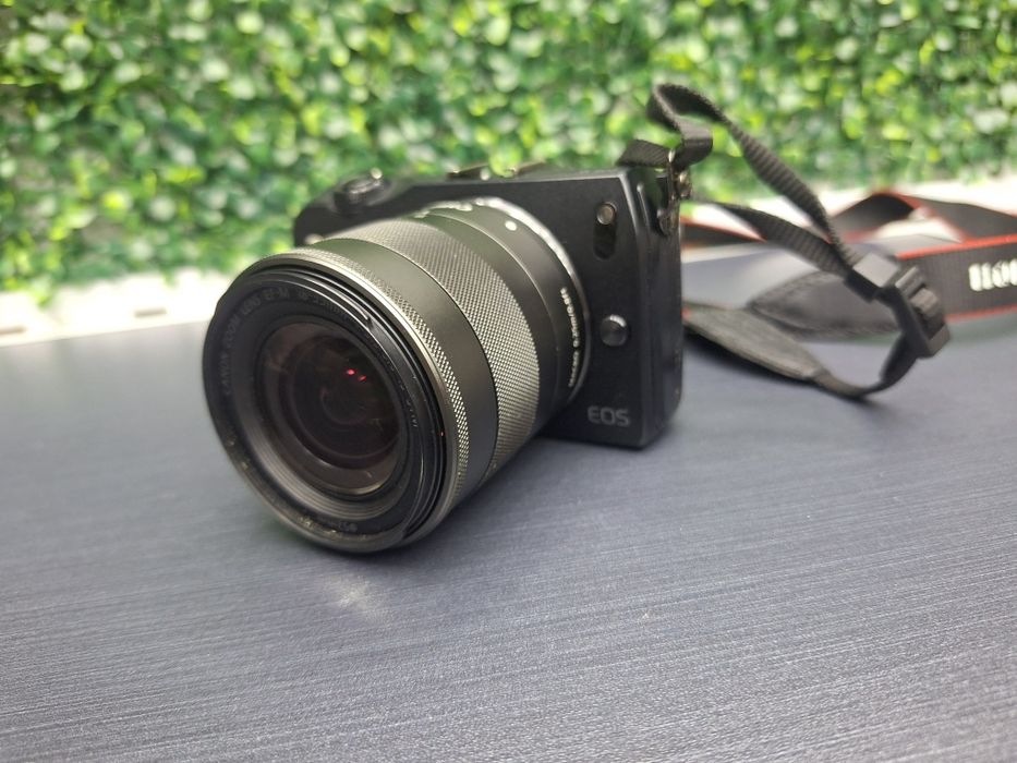 Canon EOS M  perfectă