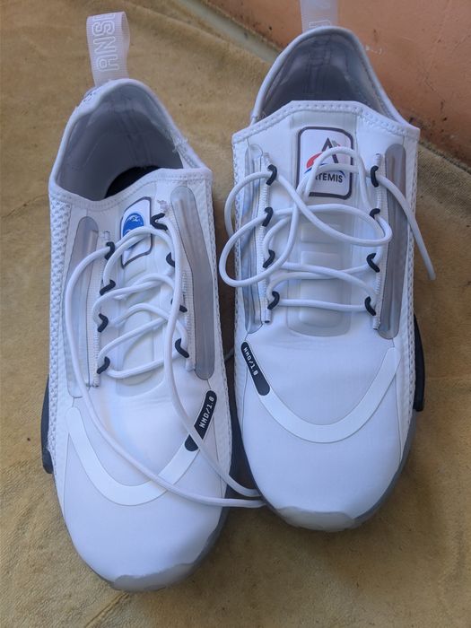 Адидас уникален 42  номер