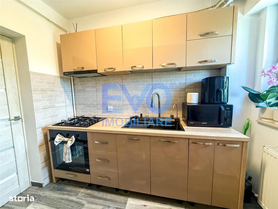 Apartament cu 2 camere, etajul 1, decomandat, geam la baie, zona Rediu