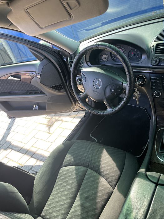 Mercedes E270cdi