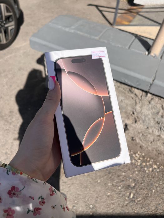 Продам 16 про  512 гб с гарантией