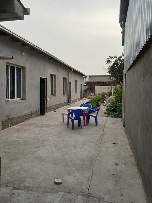 Qibrayda srochna hovli sotiladi