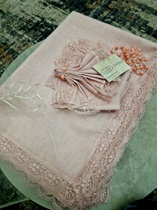 Новая шикарная скатерть,на большой столТурция/2,20на1,60/