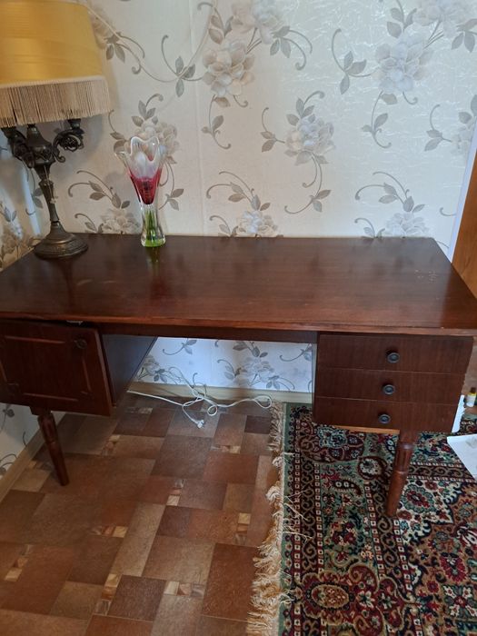 Продам столы: Производство Румыния.