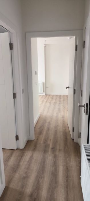 Montaj parchet laminat și masiv/ plinte.