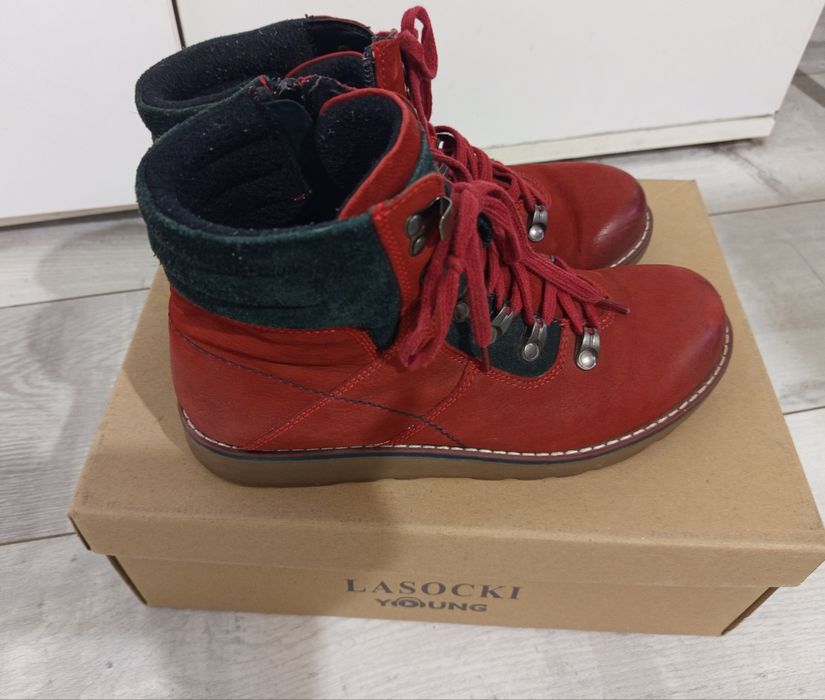 Зимни боти от естествена кожа Lasocki