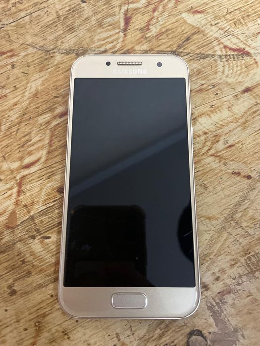 Срочно продаются сотовые телефоны