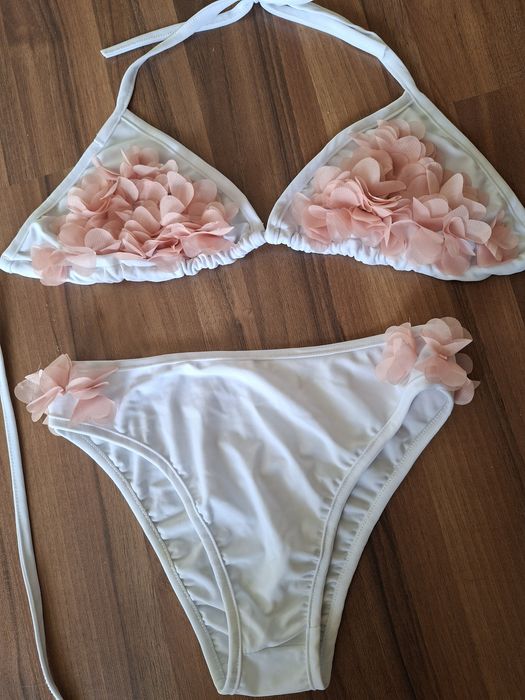 Costum de baie din doua piese
