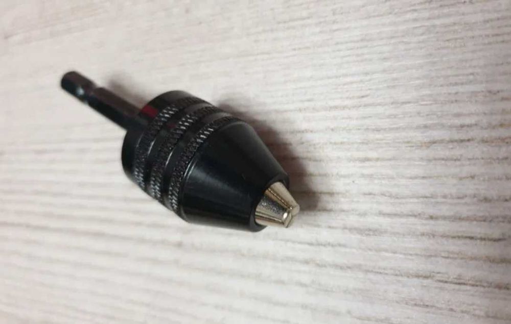 Ax bormasina cu impact/Mandrina cu tija hexagonala 1/4/Ascutit burghie