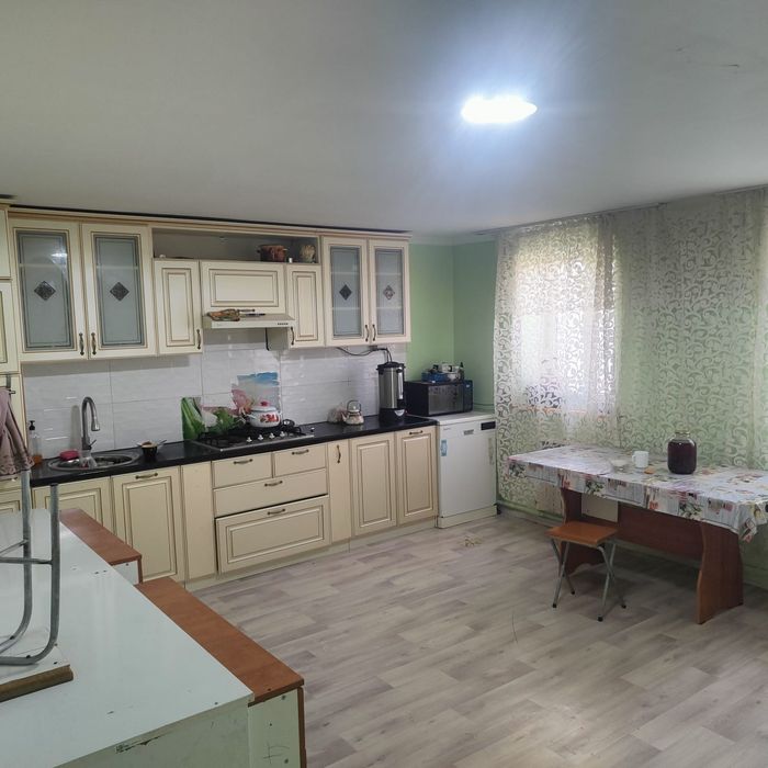 Срочно продается большой дом