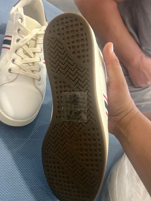 Чисто нови мъжки обувки