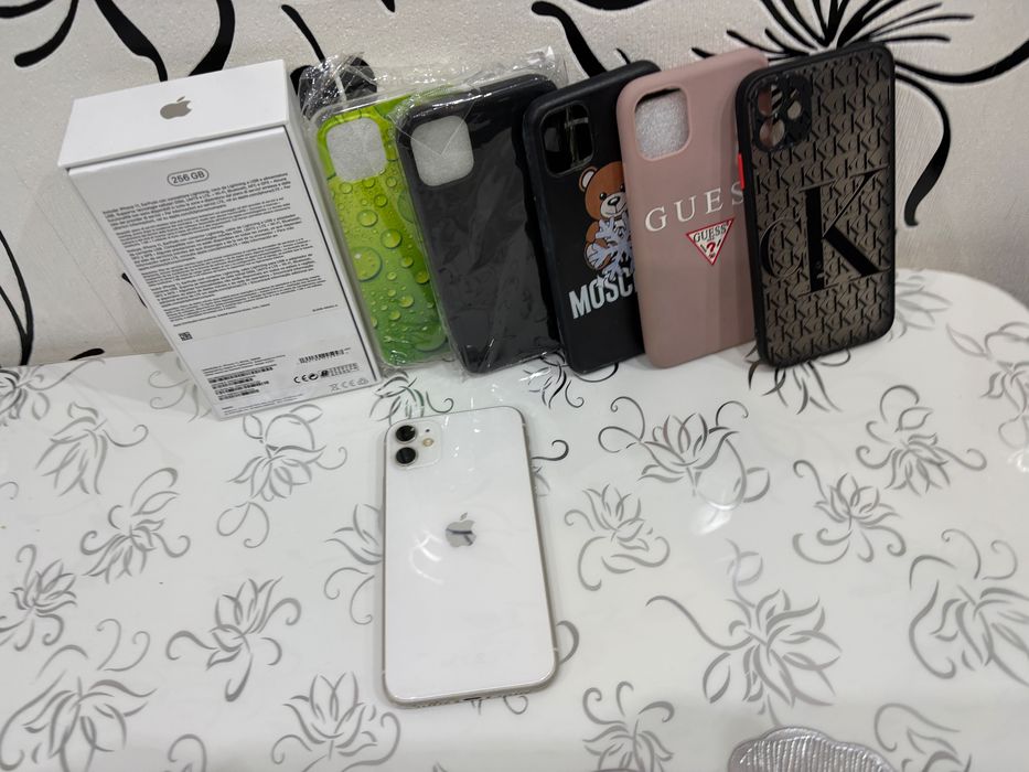Vand iphone 11 alb 256GB