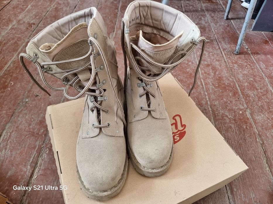 Bocanci militari de vara