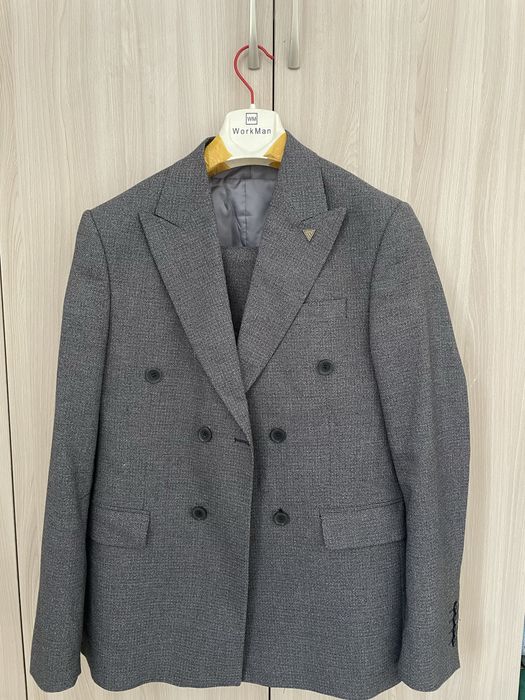 Костюм тройка серый