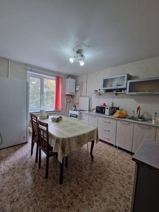 Продам 3 кв 70 квм рн Шанхай