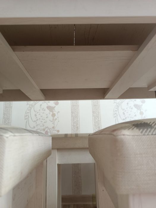 Продам стол кухонный