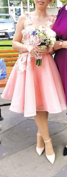 Vand rochie la comanda