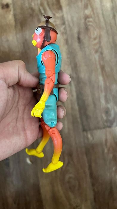 Карась фигурка от EPIC GAMES