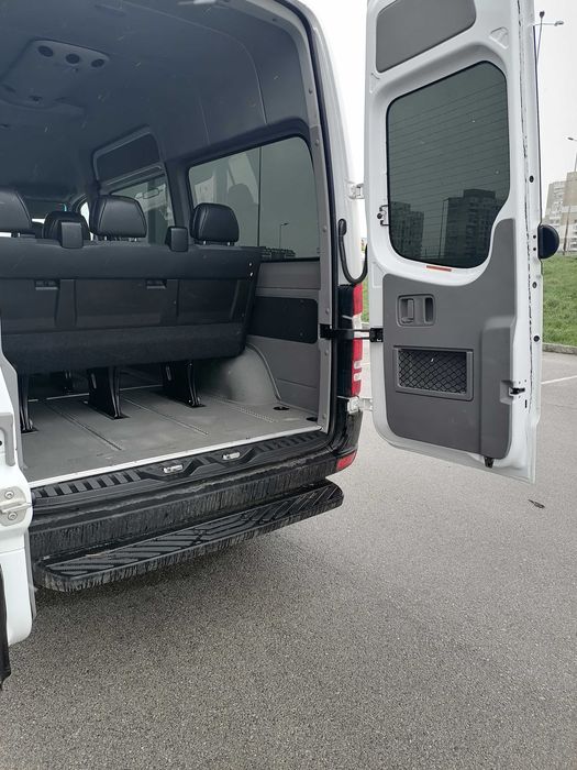 Бус под наем  -  « 15 местен и 8 местен »