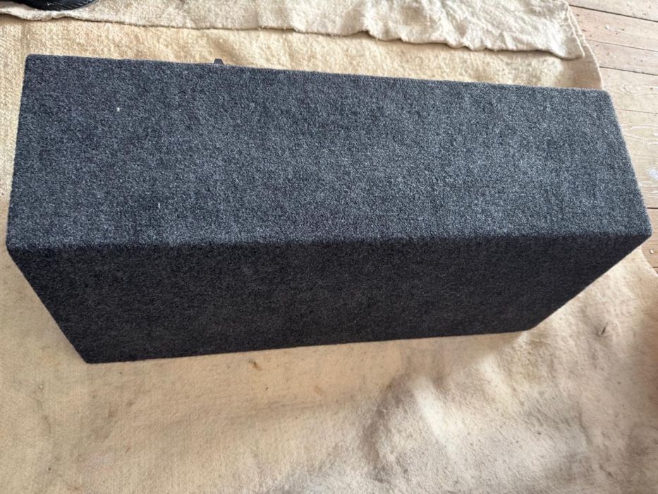 продам сабвуфер в идеальном состоянии