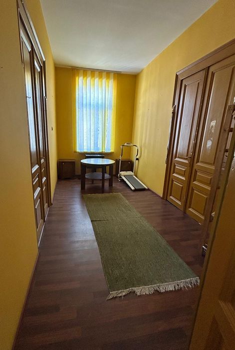 vand casa din caramida 4 camere zona ultra central