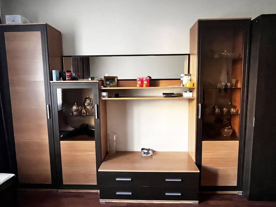 Продам стенку в гостиную