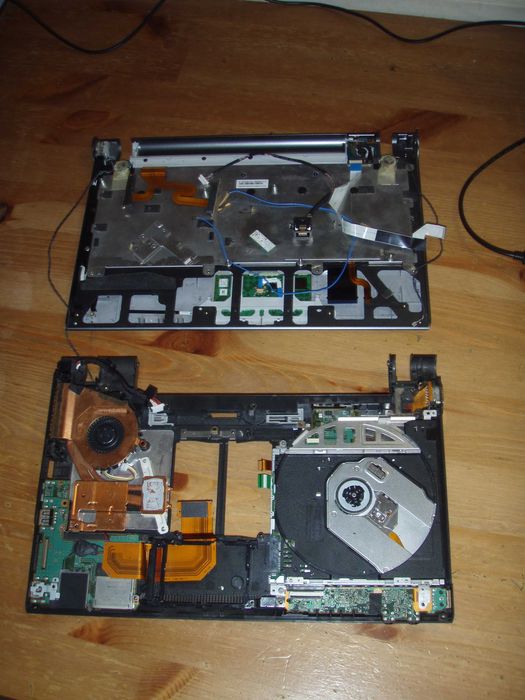 Dezmembrez Sony VPCZ1 (VPCZ11X9E si VPCZ12M9E) PCG-31111M