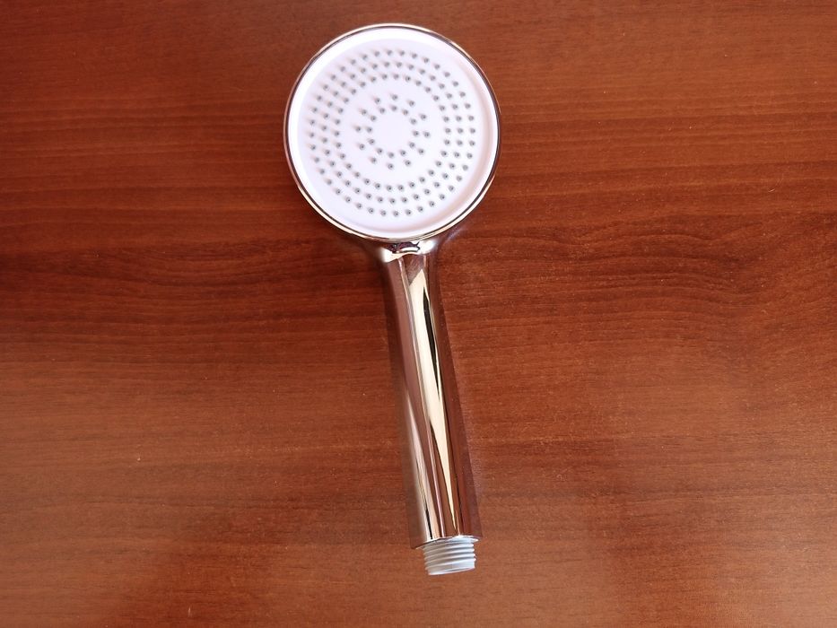 Продам новую лейку для душа.