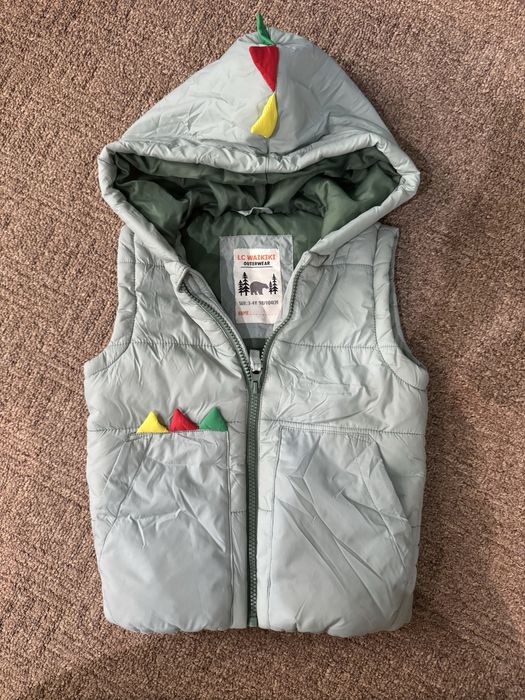 Продам жилет на осень