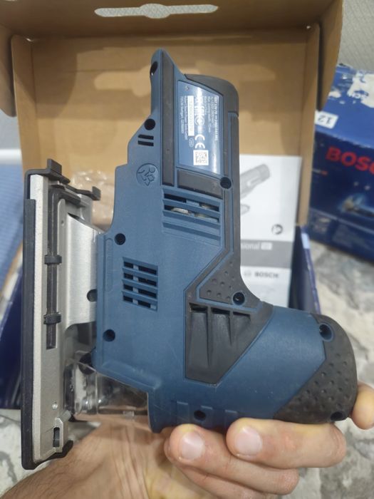 Электролобзик Bosch GST 12V