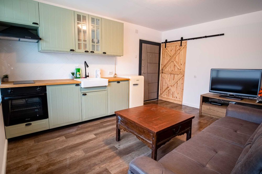 Продавам двустаен в квартал Алеи Възраждане,Русе с подход откъм парка