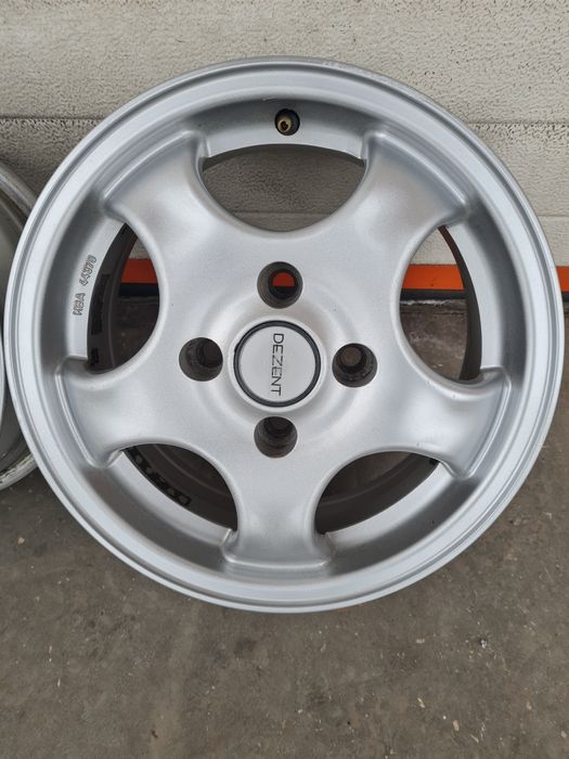 Джанти DEZENT за VW OPEL LADA HONDA SEAT R13 4x100 ET38 5.5J