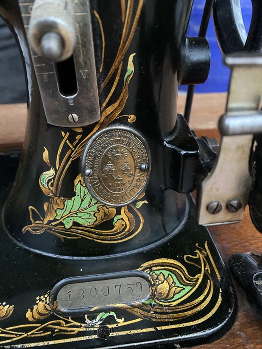 Masina de cusut Kayser