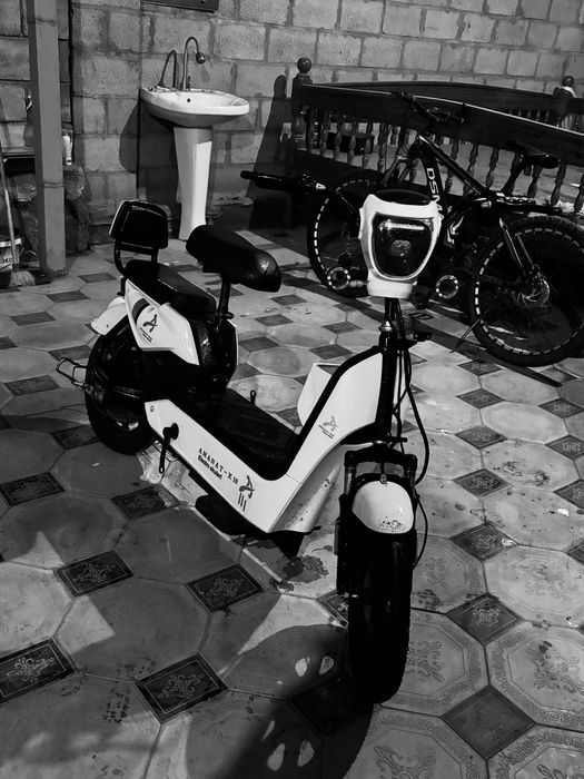 скутер Аманат х10