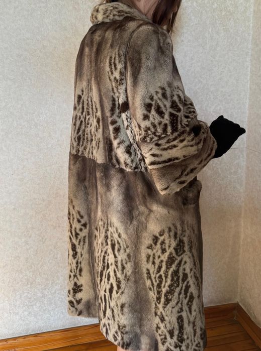 Продам норковую шубу.