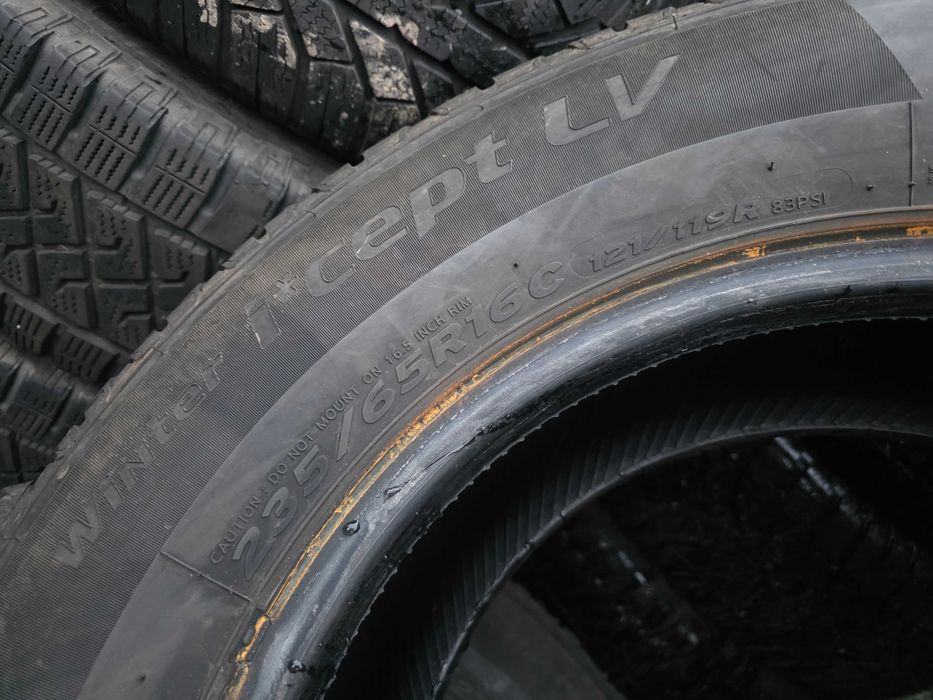 2бр Зимни гуми за бус 235 65 16 С - Hankook