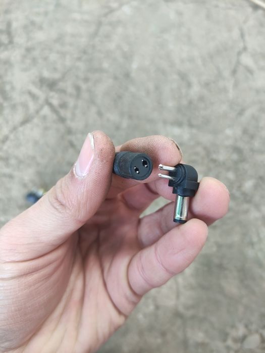 Zaryadnik, adapterlar uchun connectorlar