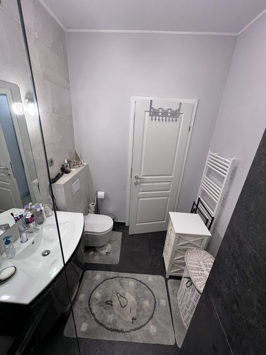 Inchiriez apartament 2 camere