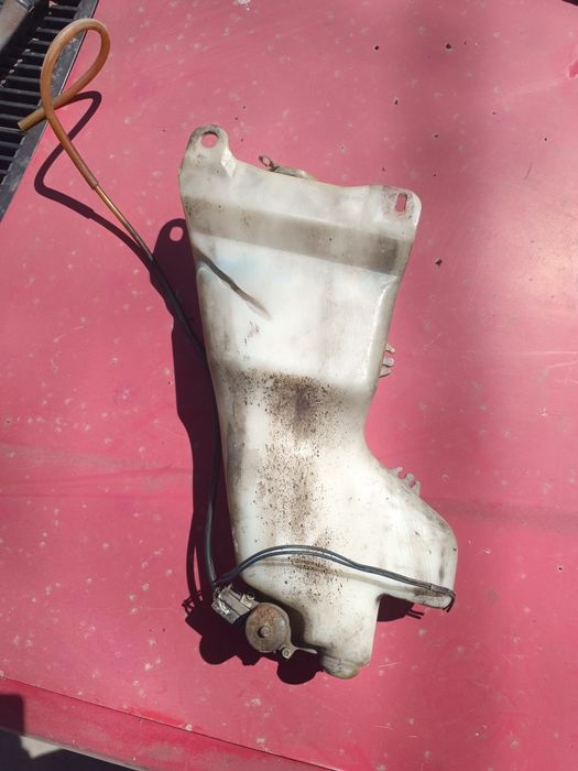 Бачок омывателя Mazda 323 BF