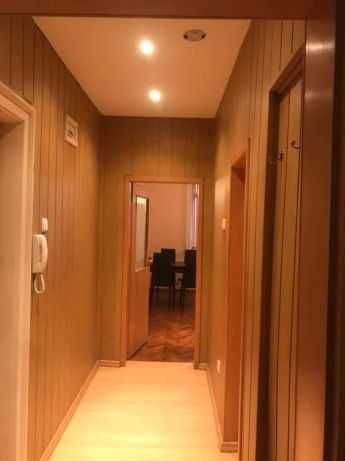 Дава се под наем Двустаен апартамент в Бургас, Център - 60 кв.м за 175 € - Снимка #4