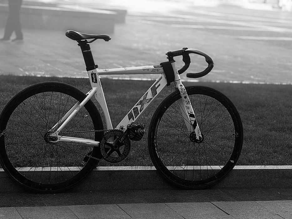 jixf at-7, fixed gear