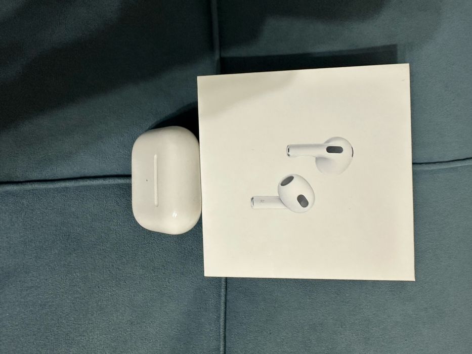Продам airpods 3 оригинал
