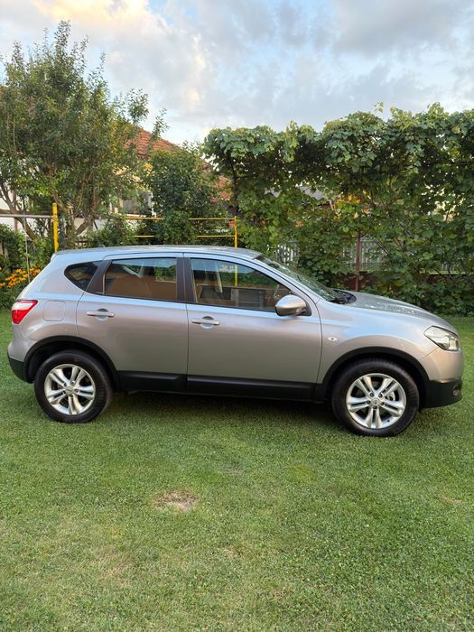 Vand Nissan Qashqai 1.6Benzina