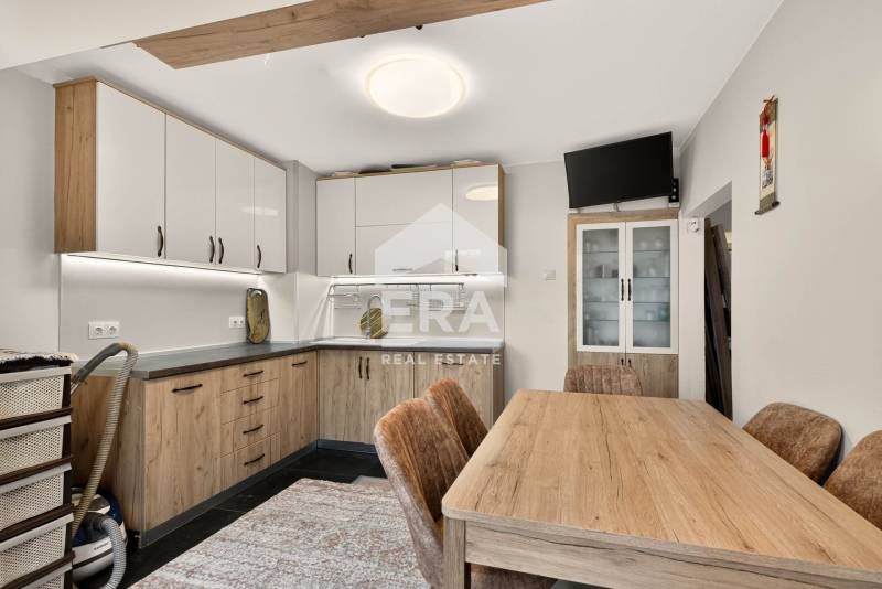 Продава се Тристаен апартамент в Варна, Аспарухово - 81 кв.м за 2062 €/кв.м - Снимка #3