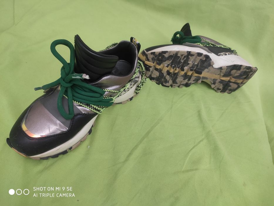 Кроссовки унисекс