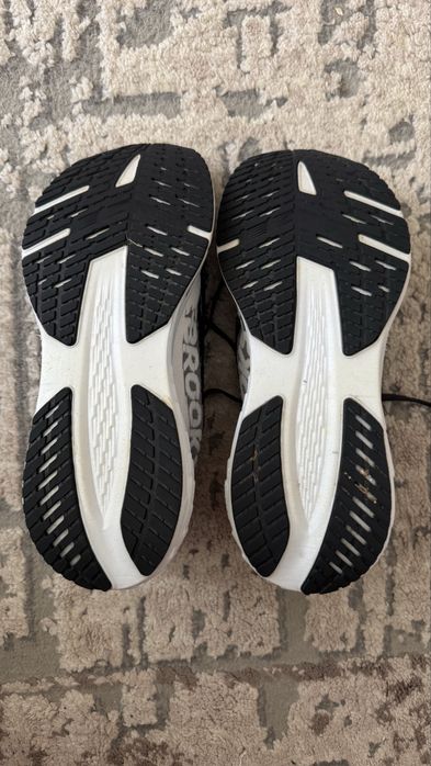 Adidasi Brooks LAUNCH 11, mărime EU 42 (26.5cm)