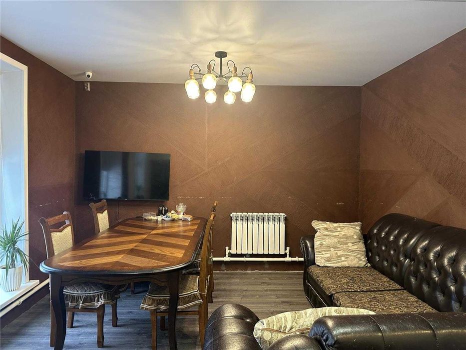 -Продам дом по Матросова. Свежий ремонт!