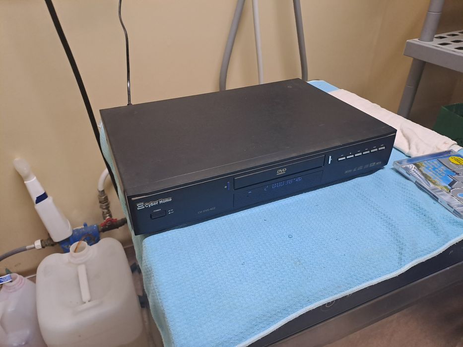 Cd dvd CyberHome ch-dvd 402