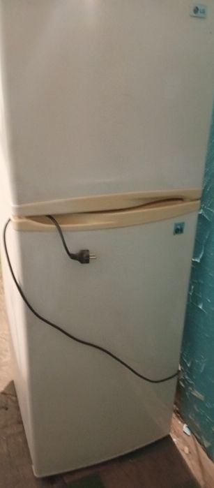 Продам холодильник