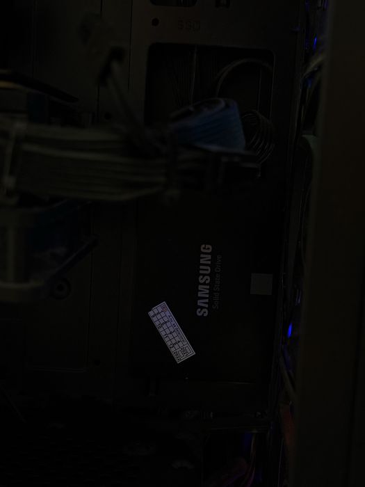 Unitate PC i7 3770 / 16GB / R9 380 4GB / SSD Samsung / Sursă 750W